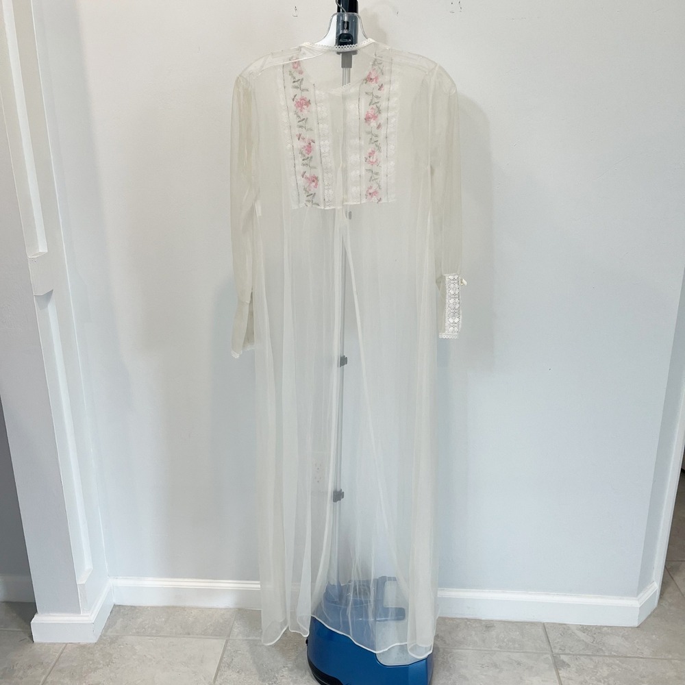 Vintage 70s White Sheer Floral Embroidered Peignoir Robe Coquette Cottagecore S - Picture 3 of 11